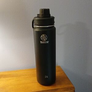 Takeya Black Insulated Water Bottle With Spiut Lid